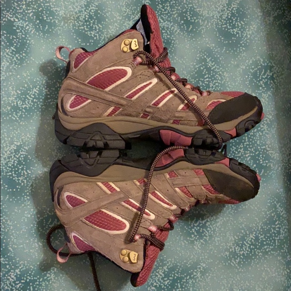 Merrell Women's Moab 2 Mid Waterproof Hiking Boot